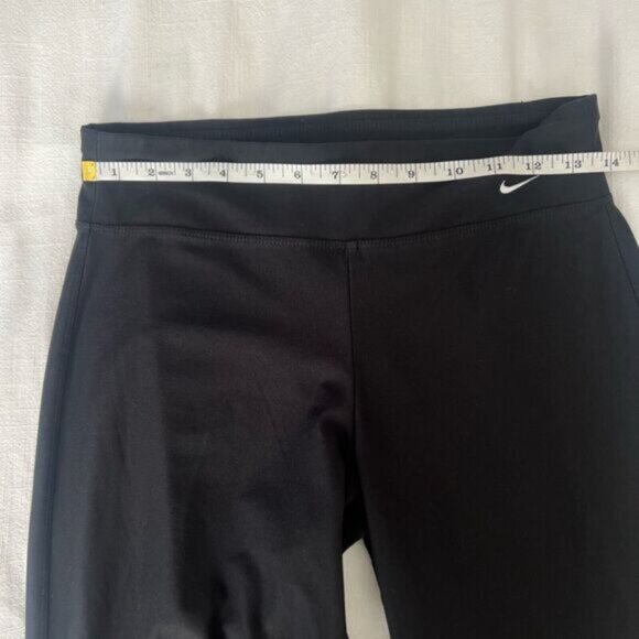 Nike Women’s DriFit Wide Leg Crop Active Pant - Picture 3 of 6